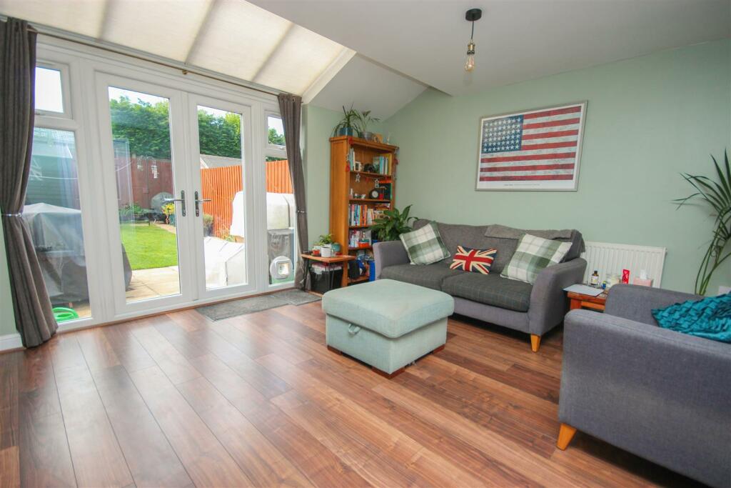 Lounge Area.jpg