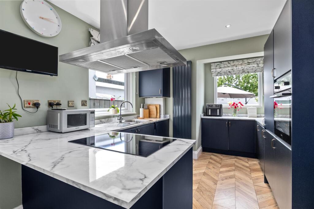 Kitchen/Breakfast Room 2