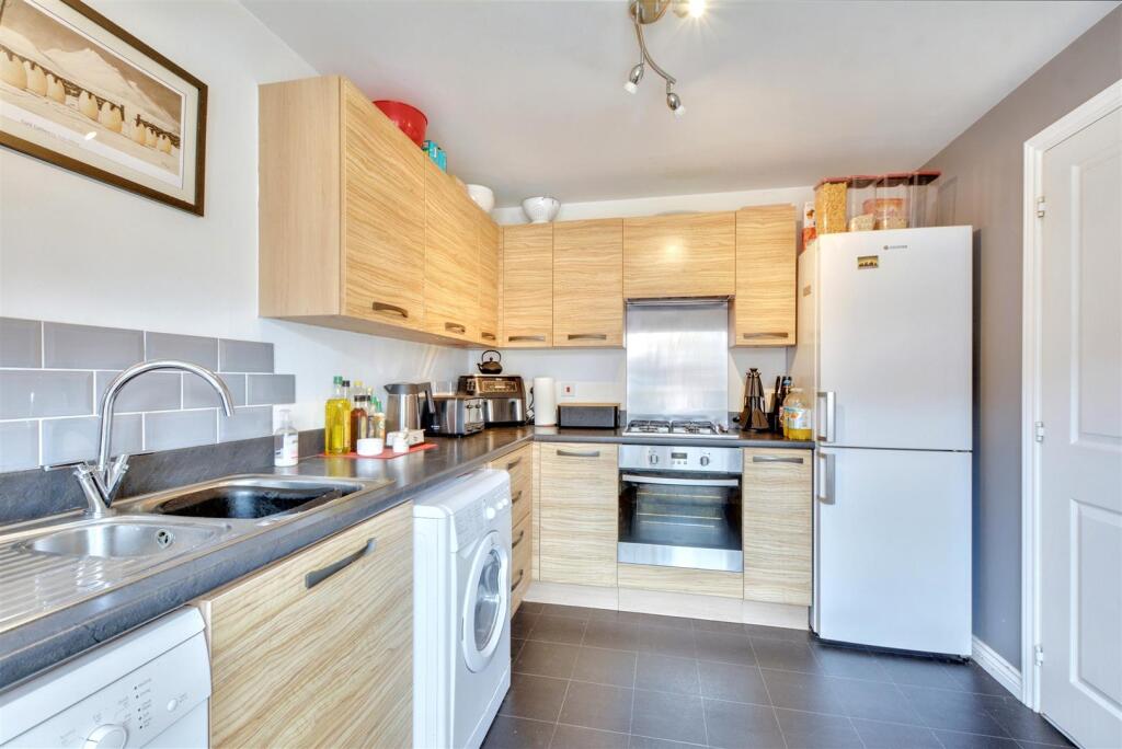 Kitchen_1.jpeg