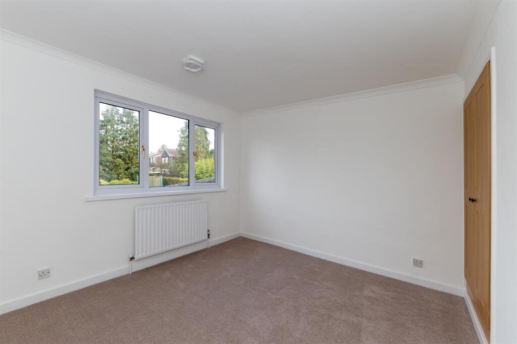 92 Howard Drive (3 of 18).jpg