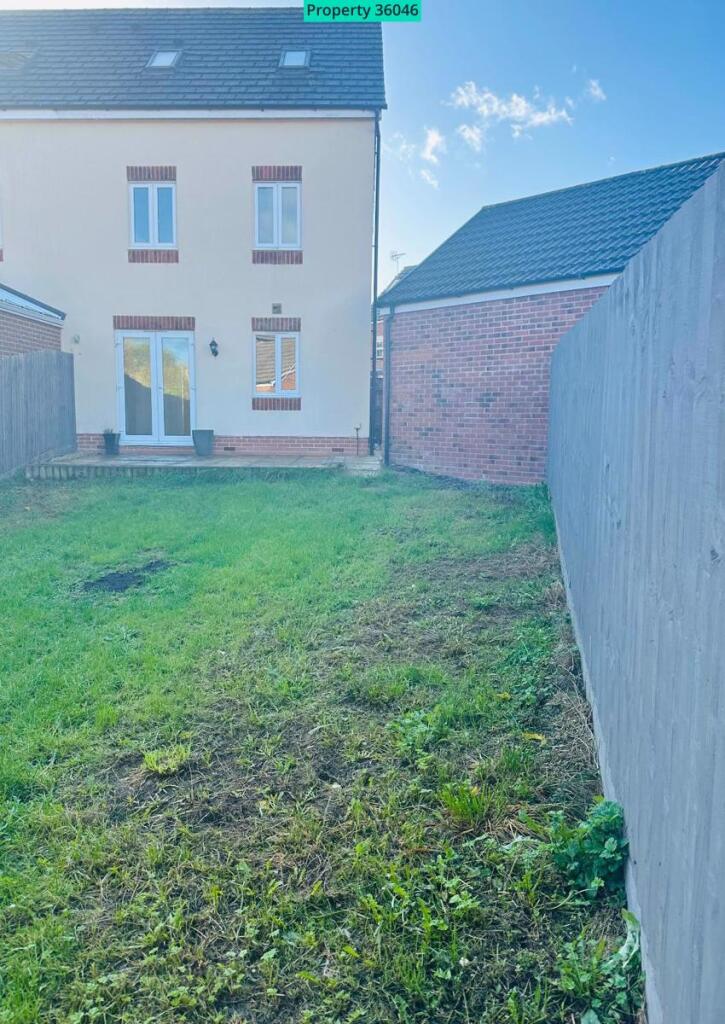 Rear garden &amp; patio