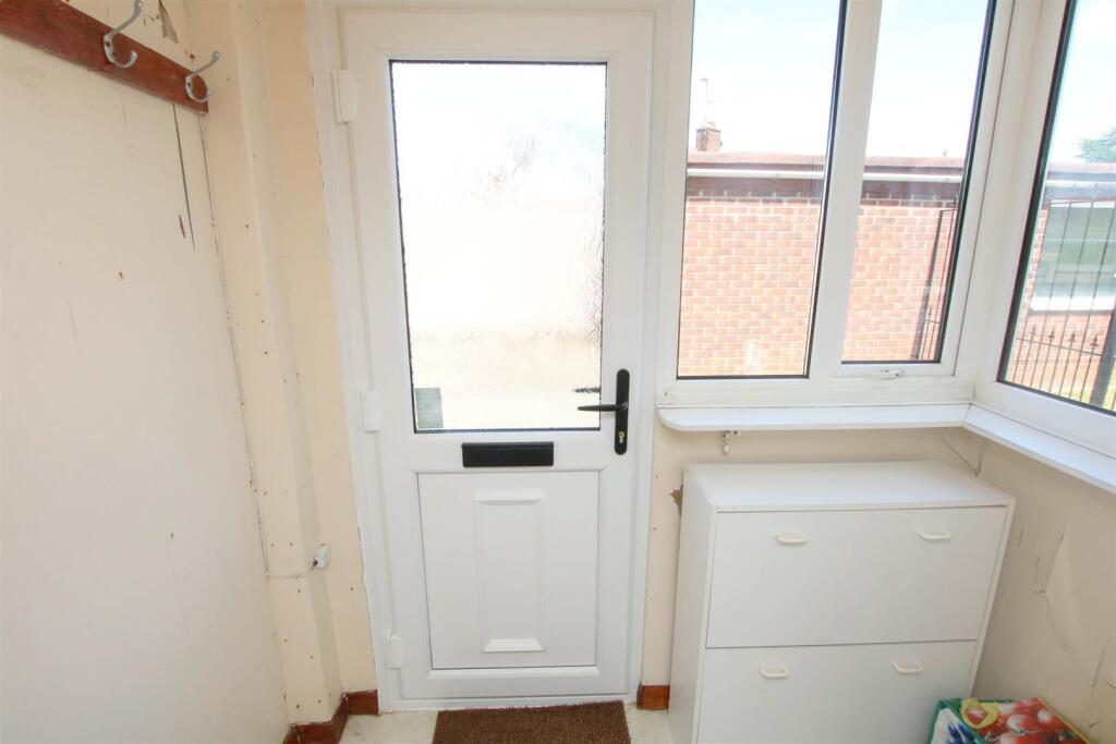 ENTRANCE PORCH