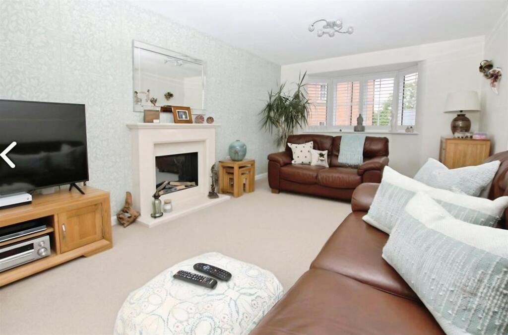 869bde01-Lounge 202.jpg