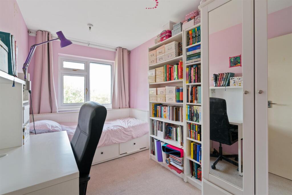 11 Halcroft Way-10_lo.jpg