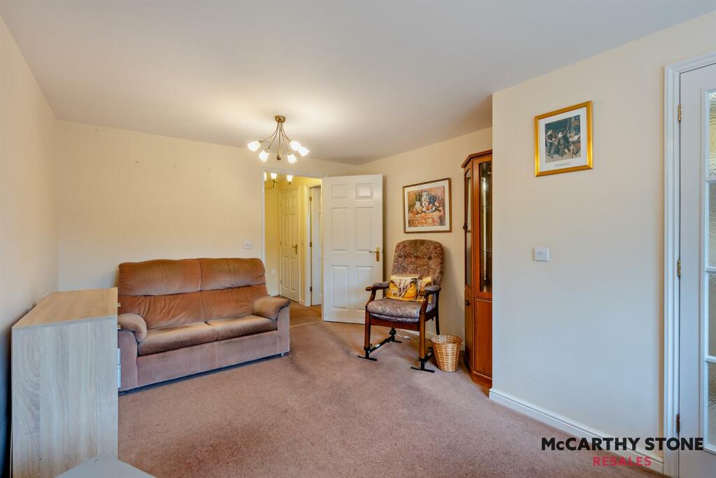 8627017-interior02-800.jpg