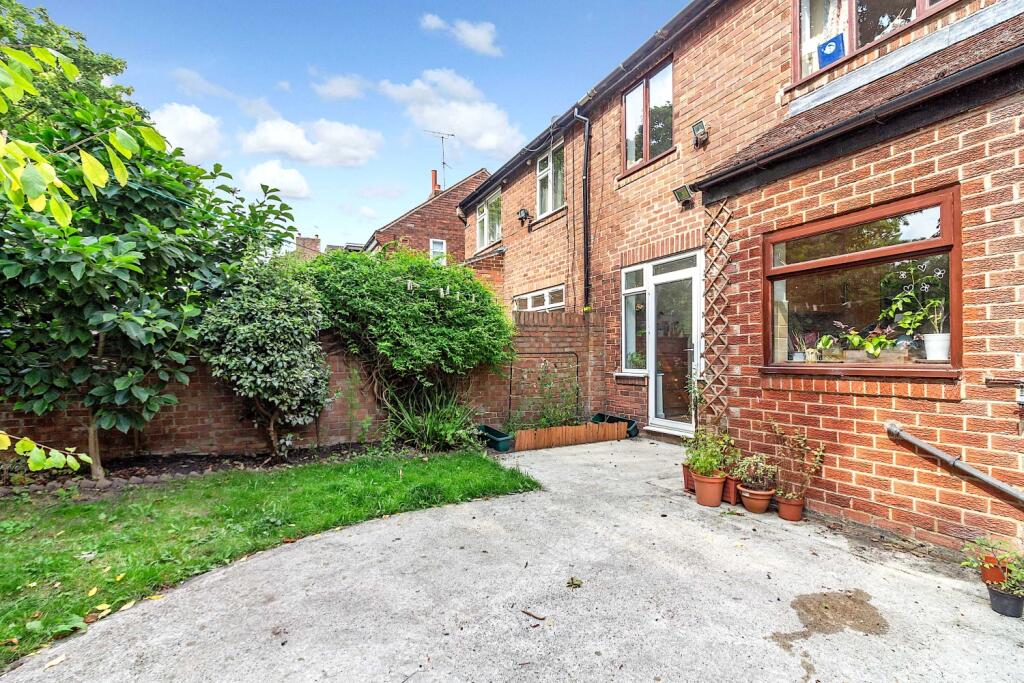 18 Park Street - Garden New