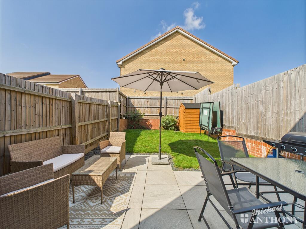 CAM02773G0-PR0341-STILL019