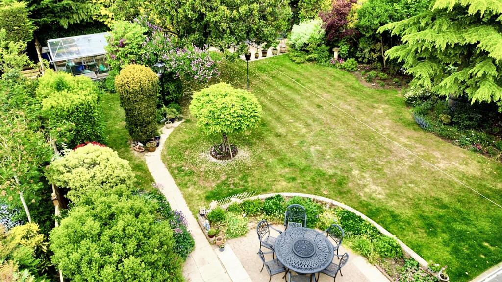 dji_fly_20250503_202402_686_1747322647879_photo_op