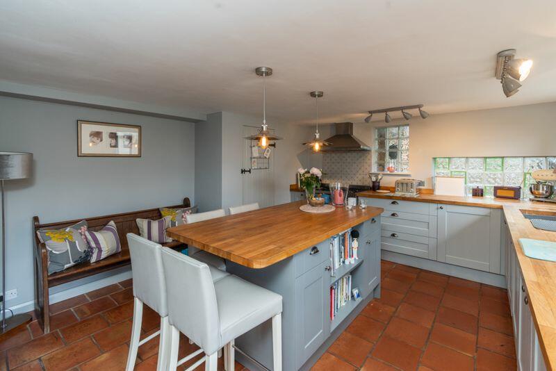 BREAKFAST KITCHEN