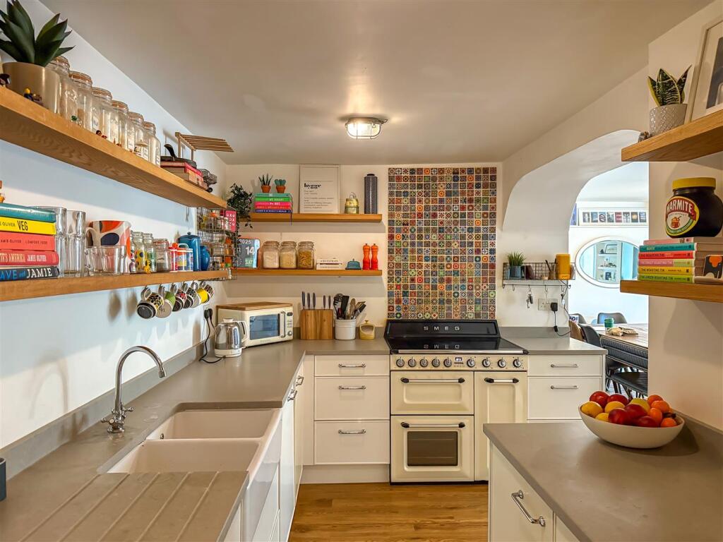 The Grange, Portishead Kitchen.jpg