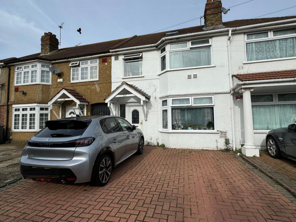 Chaucer Avenue, Hounslow, TW4 6NA