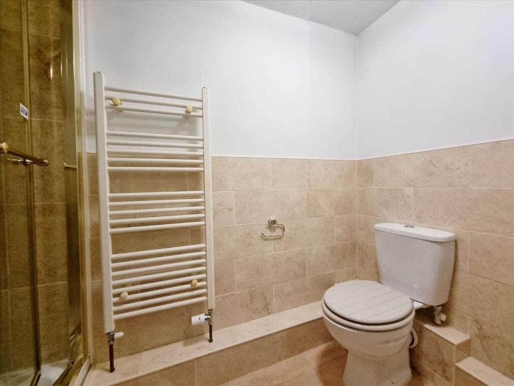Shower Room: