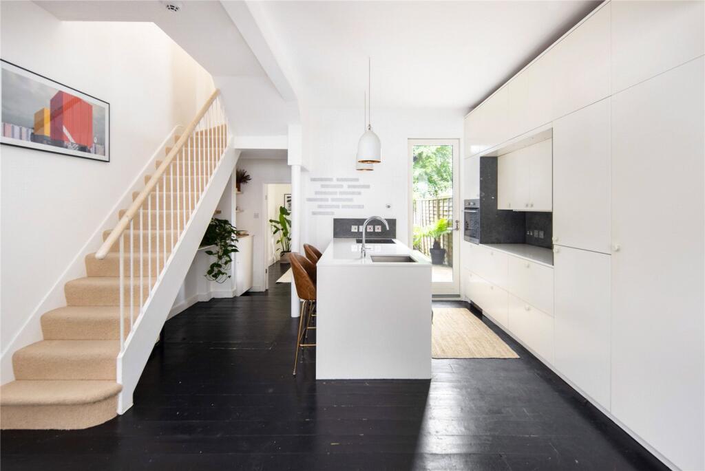Living Room/Kitchen