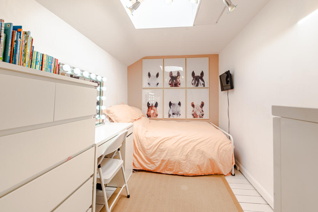 bedroom3