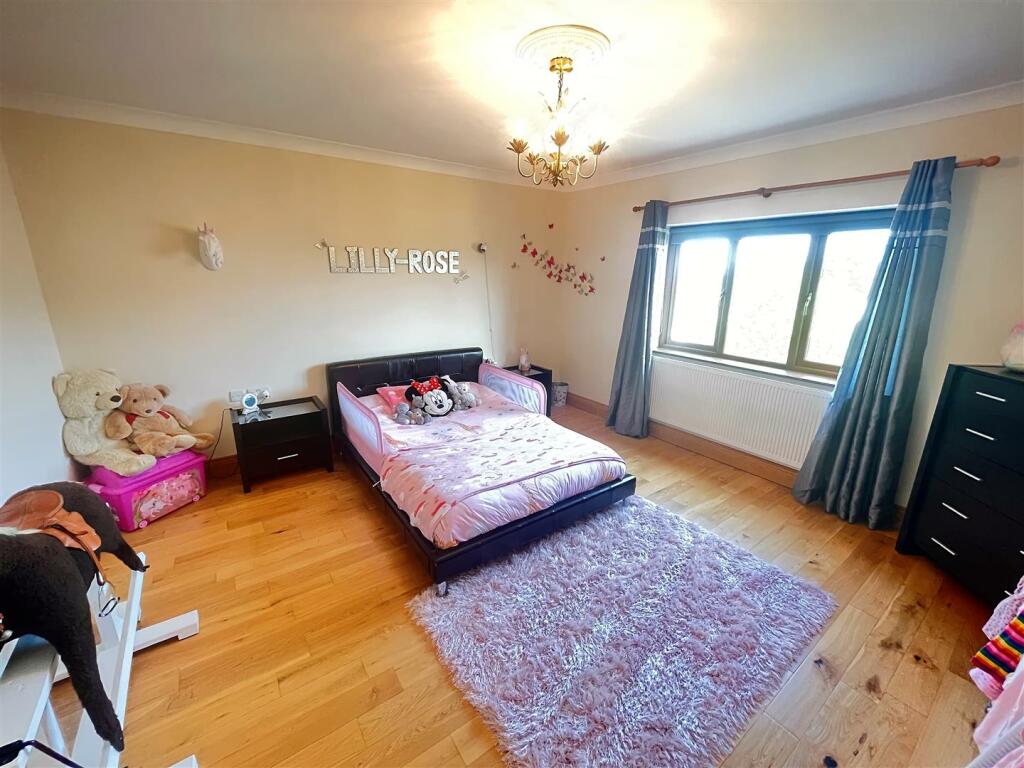 bed 2.JPG