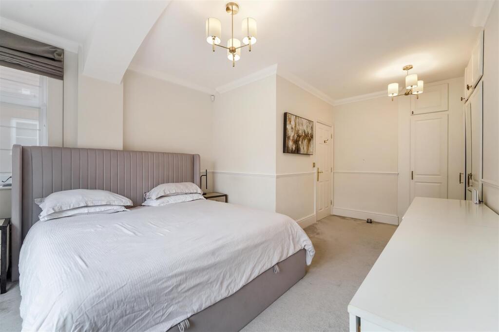 THE FIRS, FLAT (13).jpg