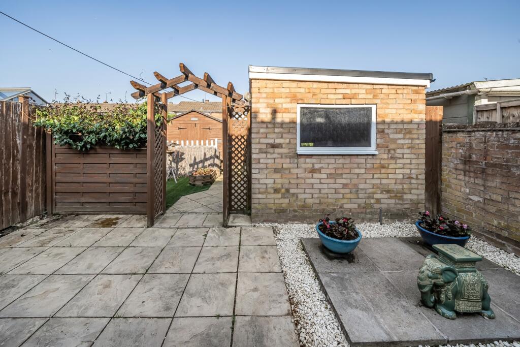 1331276-12-688ba5dd419c1