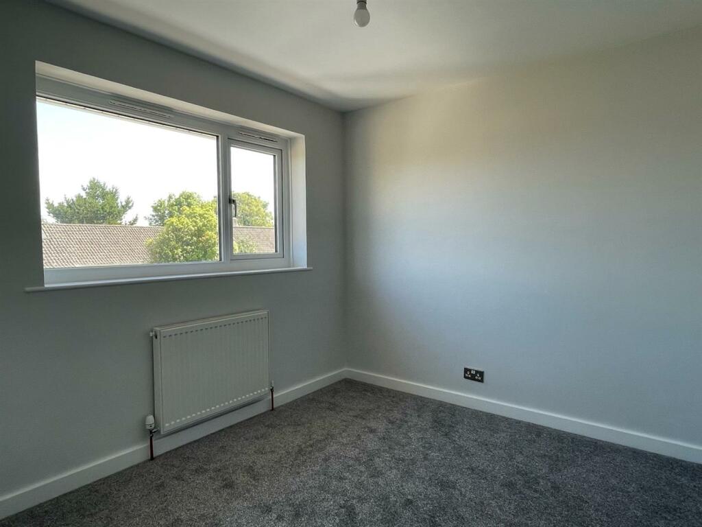 Bedroom,.jpg