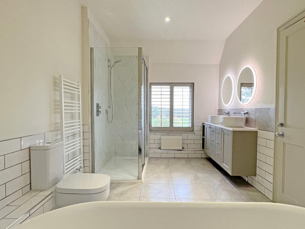 En Suite Bathroom