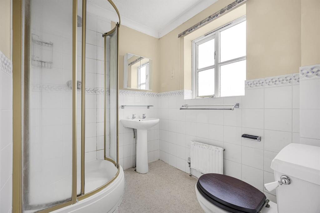 Ensuite  Shower Room