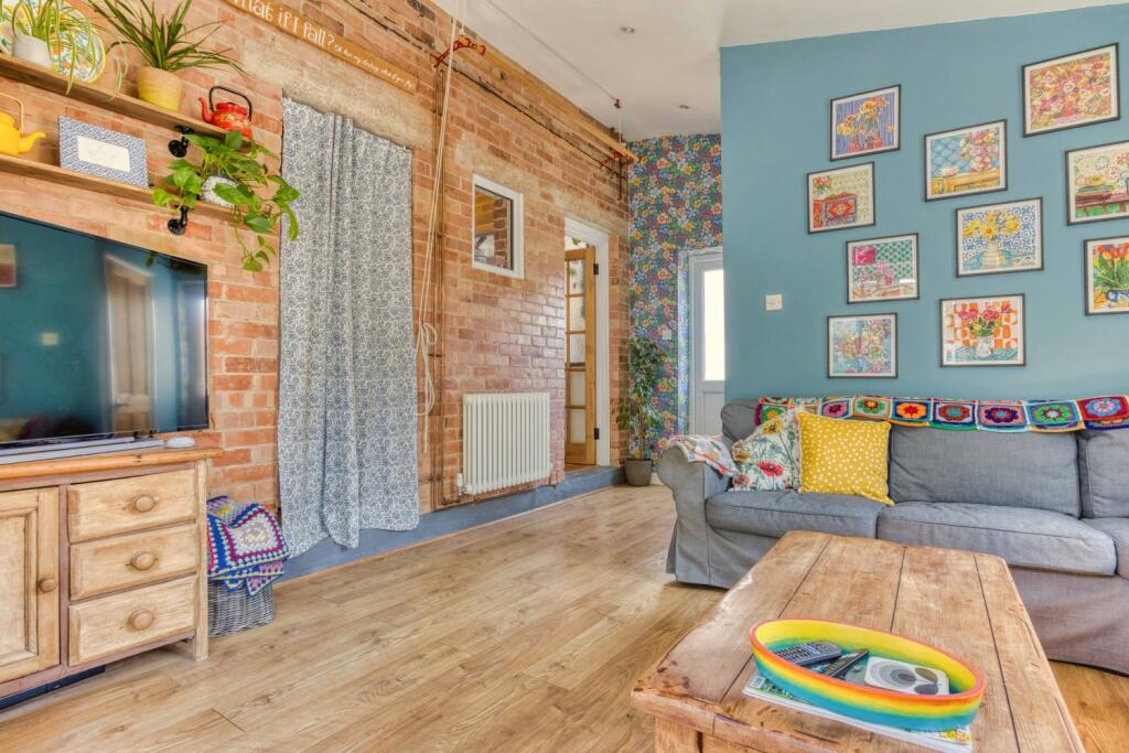 Ewemove Taunton - Elms Estate (12)