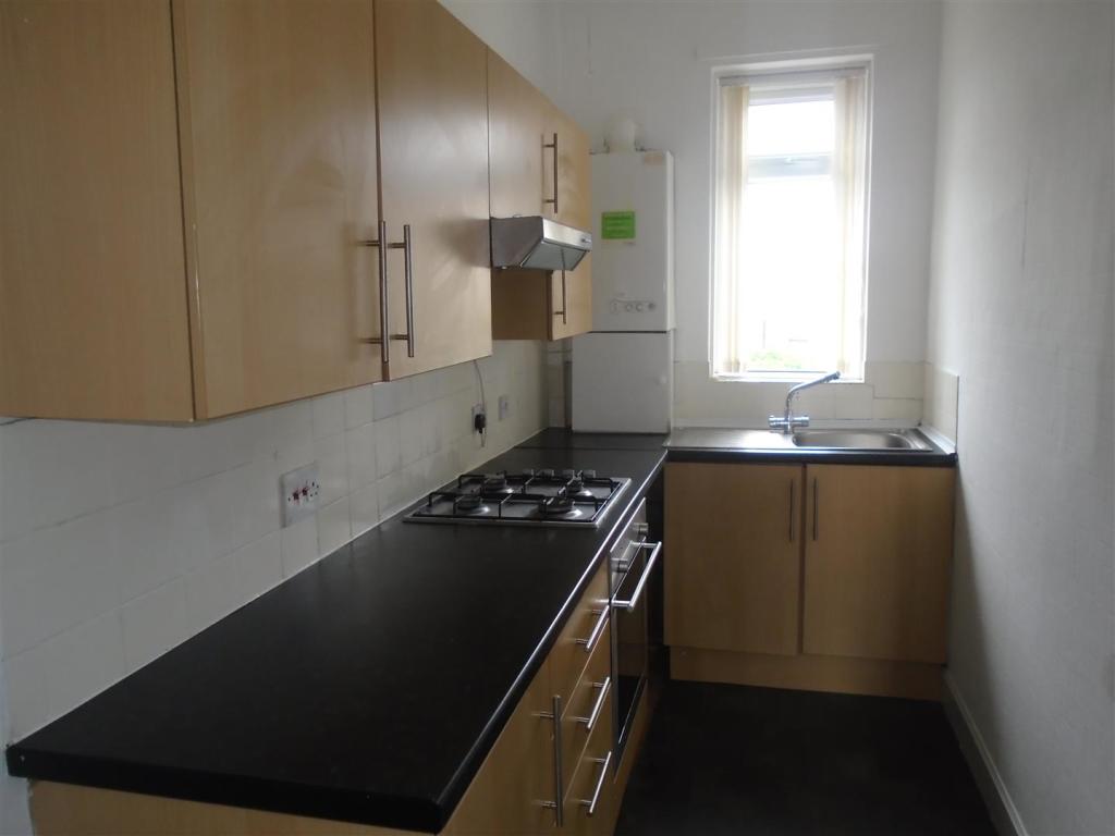7 Gladstone Road - Kitchen.JPG