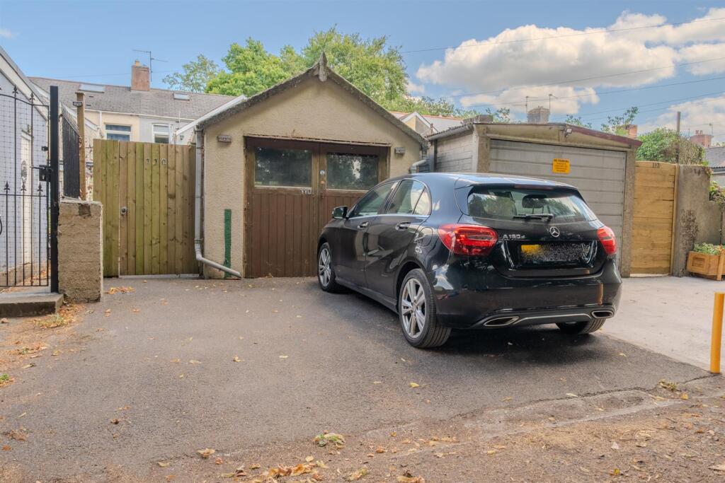 110 Llantarnam Rd-24.jpg