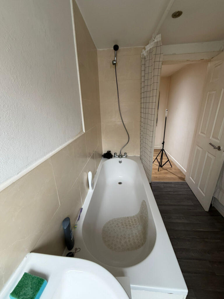 WhatsApp Image 2025-10-13 at 10.05.18_d52b2651