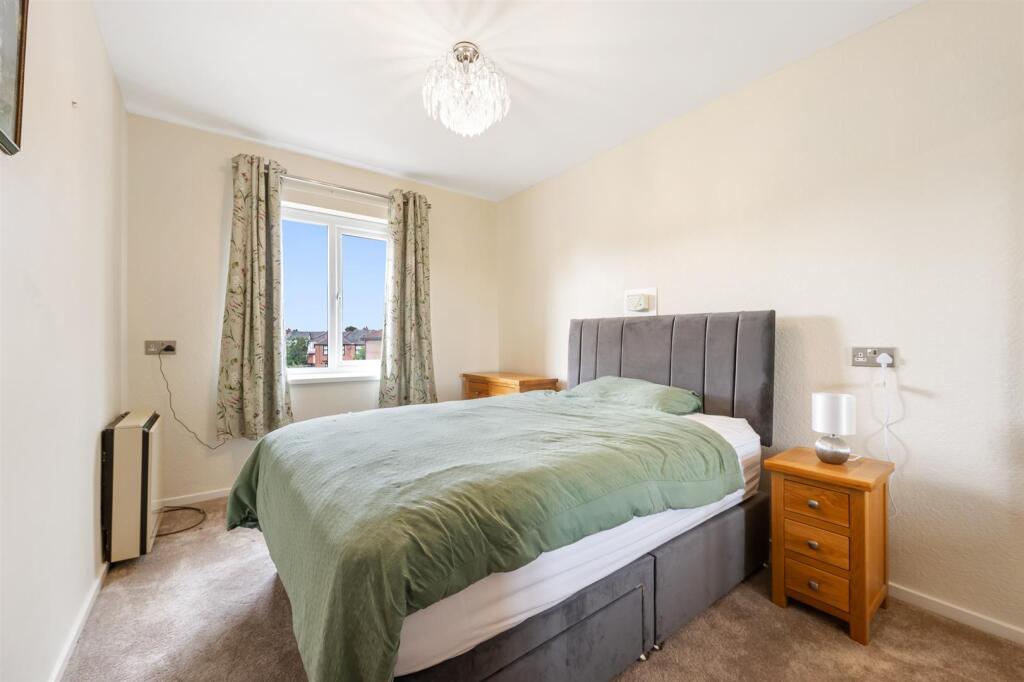 26 Oulton Court HDR-10.jpg