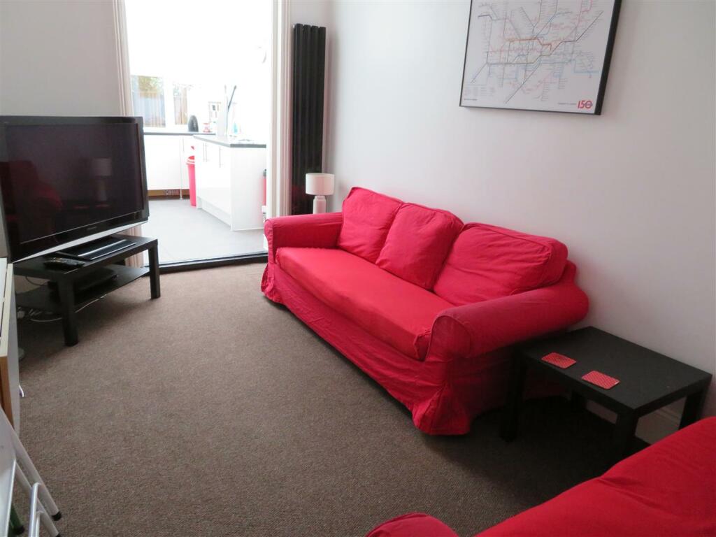 103 Manners lounge.JPG