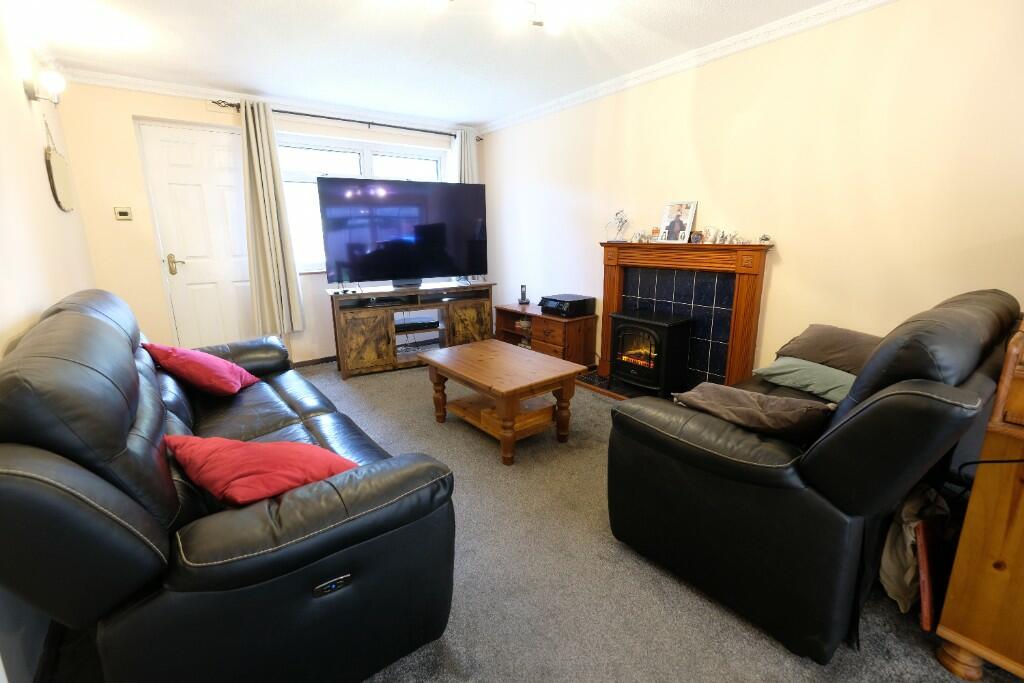SITTING/DINING ROOM