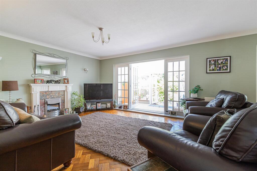 Cyncoed Rise 8-18.jpg