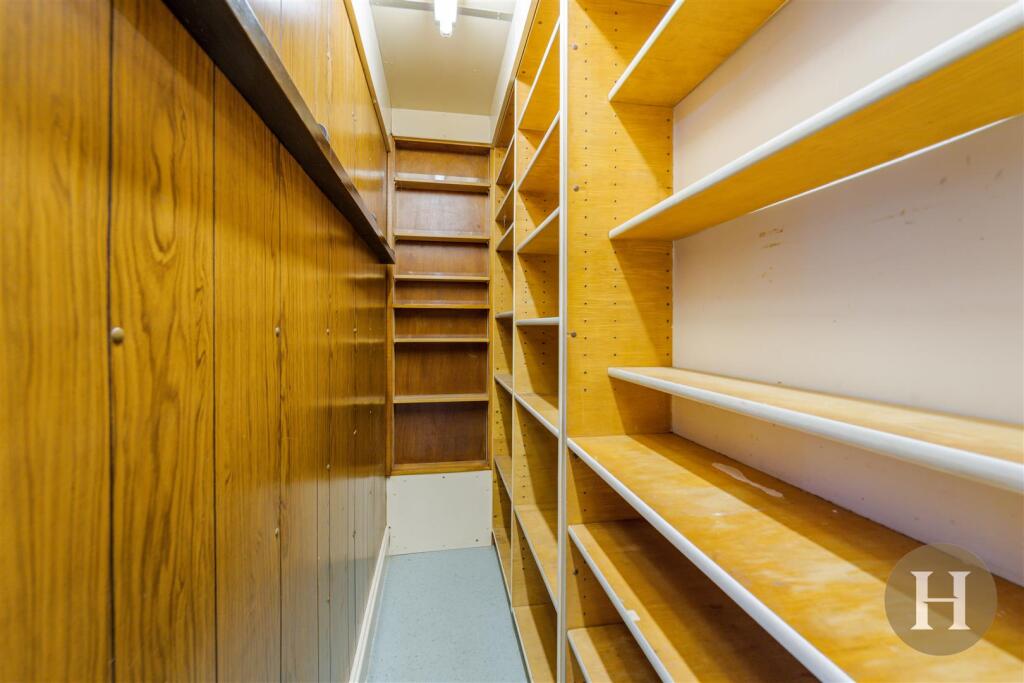 Hadleigh Estate Agents-38.jpg