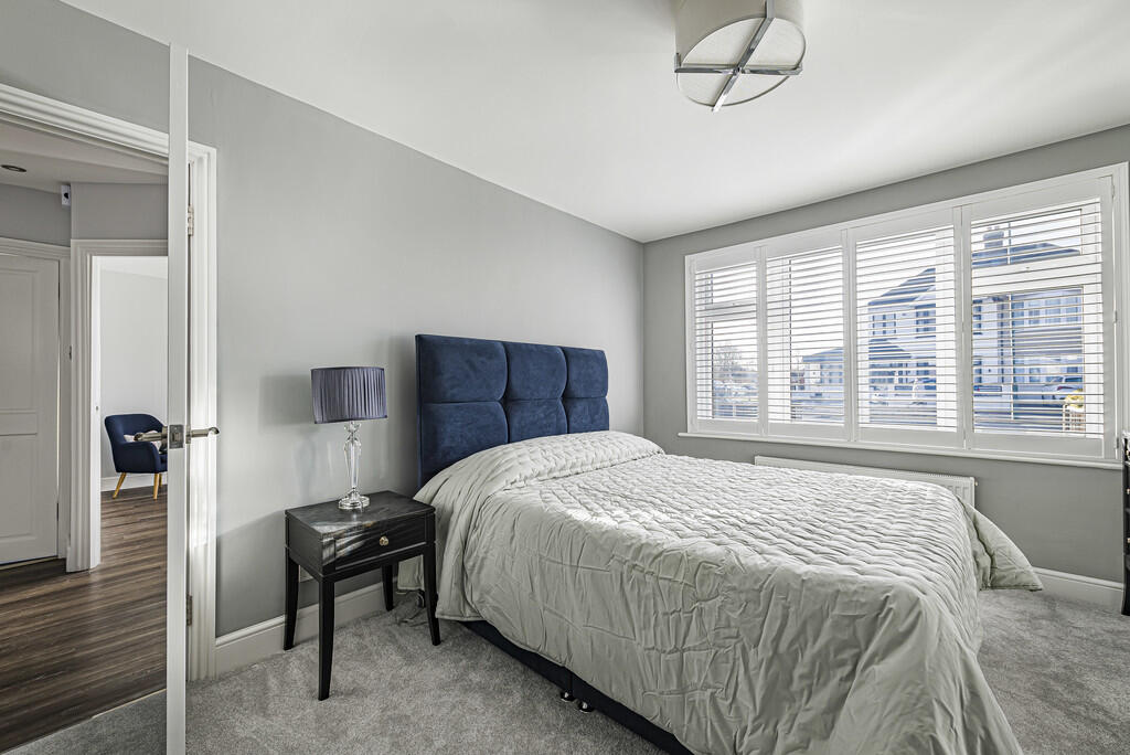 Bedroom 1 (2)