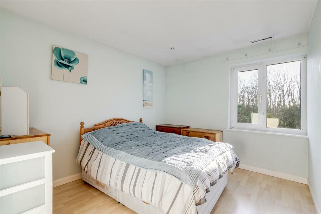 Pear Tree Dell 11-1.jpg