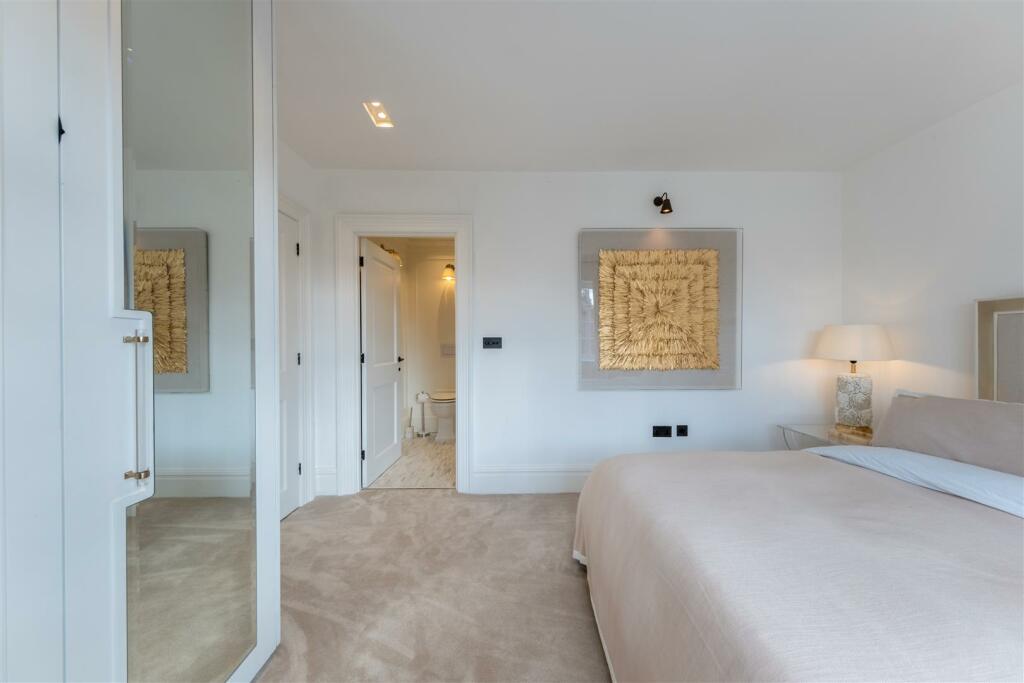 Penncarrow House-083.jpg