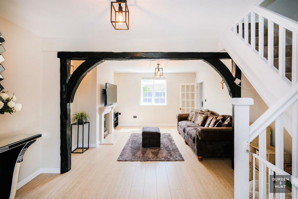 Woodgreen Road 23.jpg