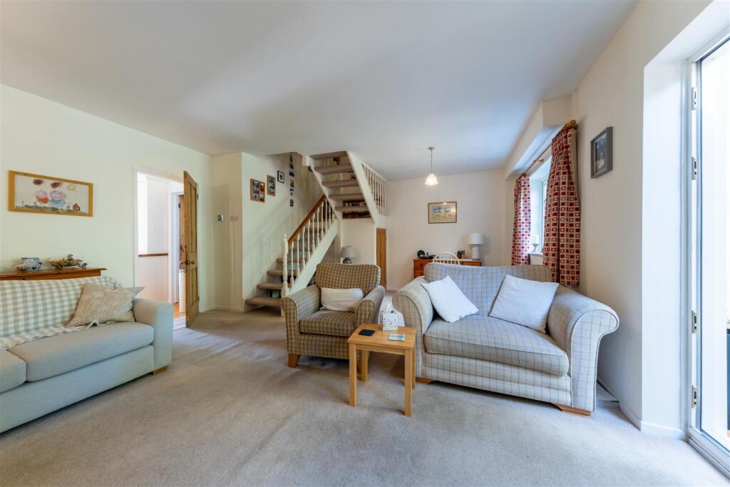 4 Bunbury Court-010.jpg