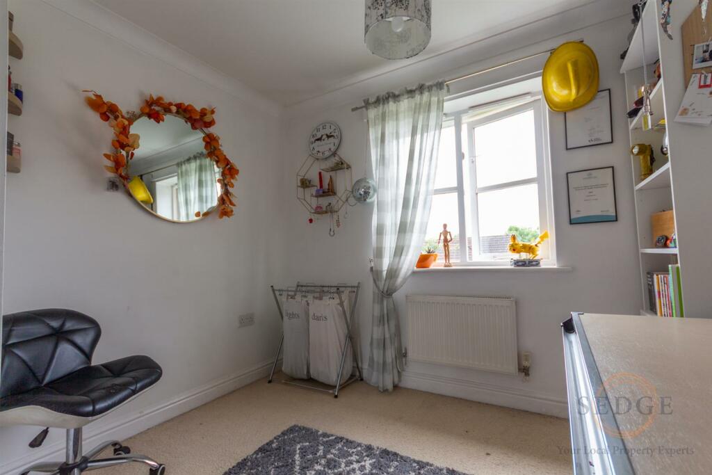 15 st james way -14.jpg