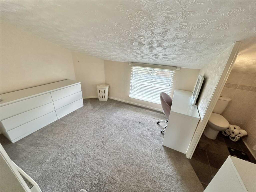 DRESSING ROOM
