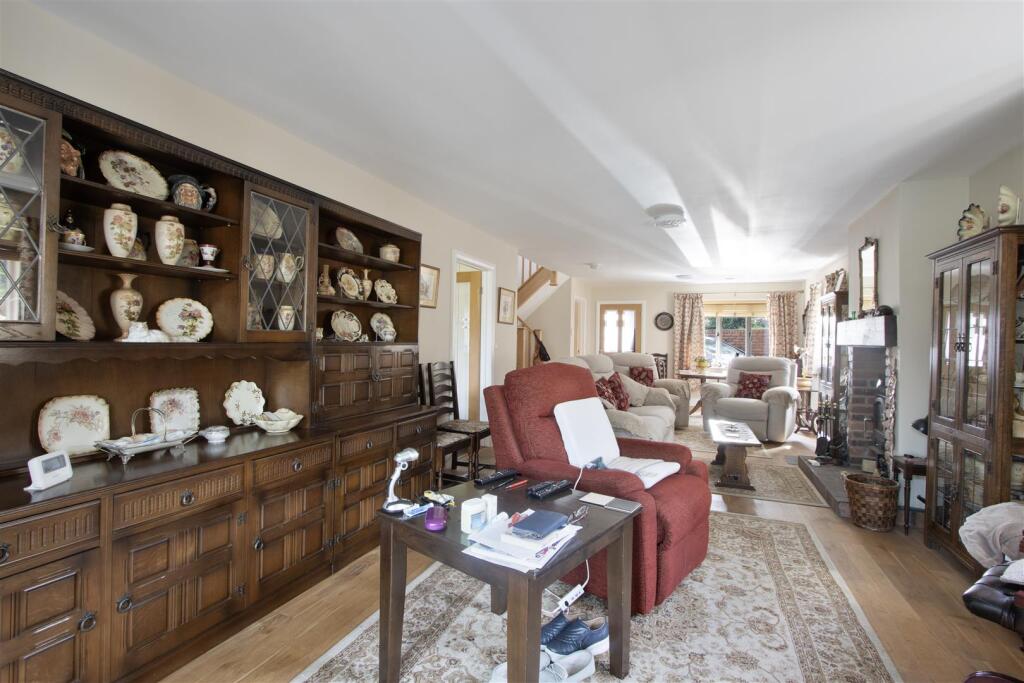 Living/Dining Room