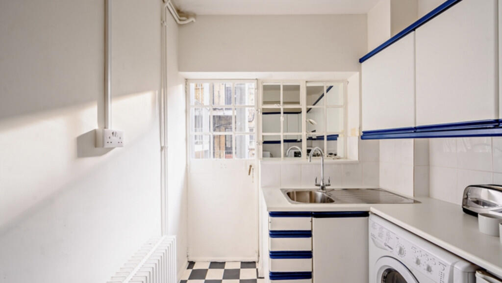 Screenshot 2025-0...