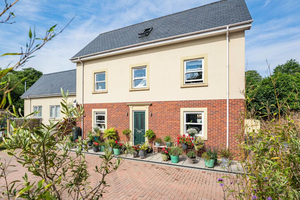 Dawlish Road, Teignmouth, TQ14