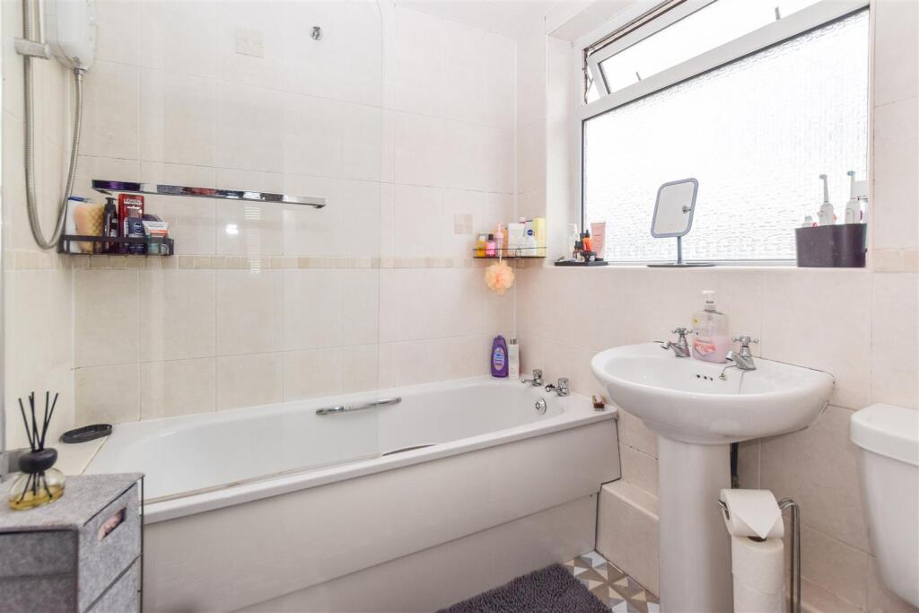 Constables - Circular Drive -8.jpg