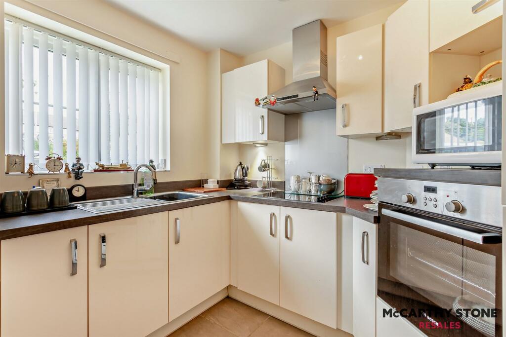 8607908-interior04-800.jpg