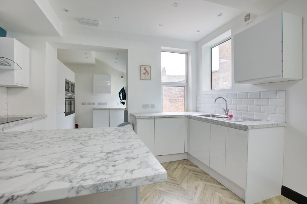 Bold Street-Kitch...