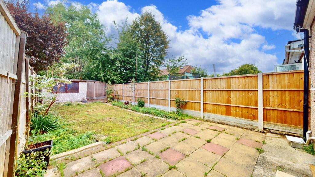 27-Warley-Avenue-10092025_164626.jpg