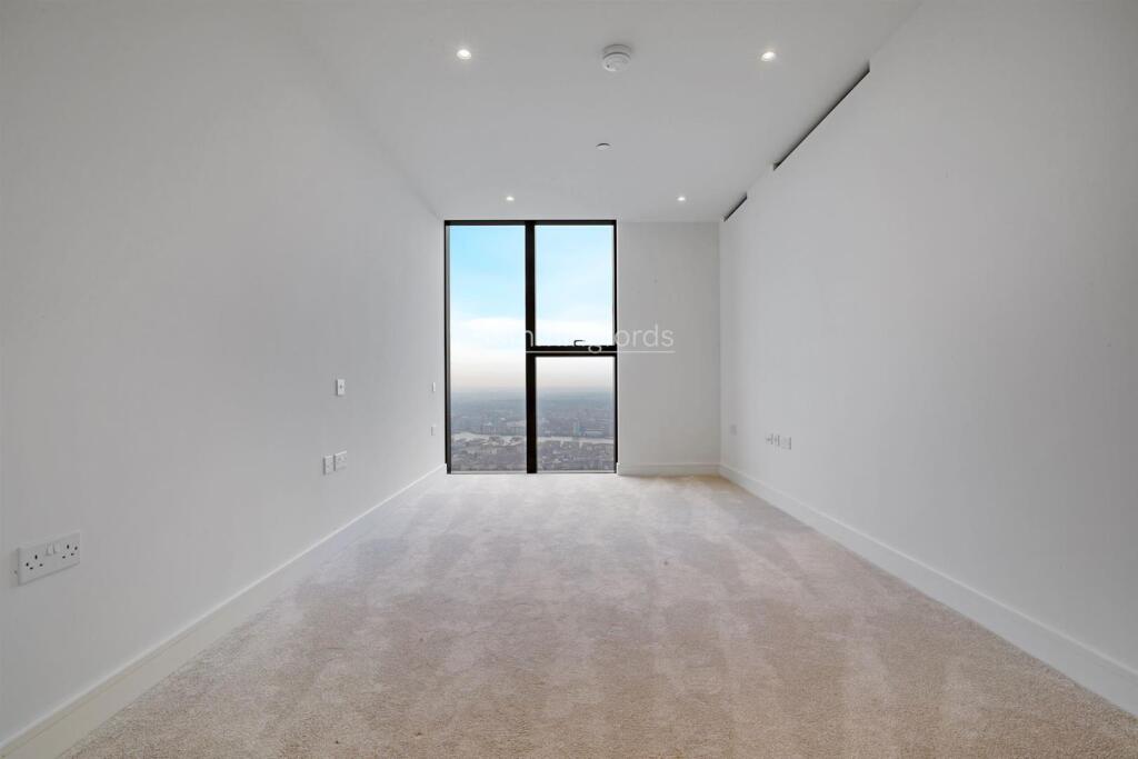 05-65f1Outtakes-82522-HMF-JJ-4906 Harcourt Tower-2