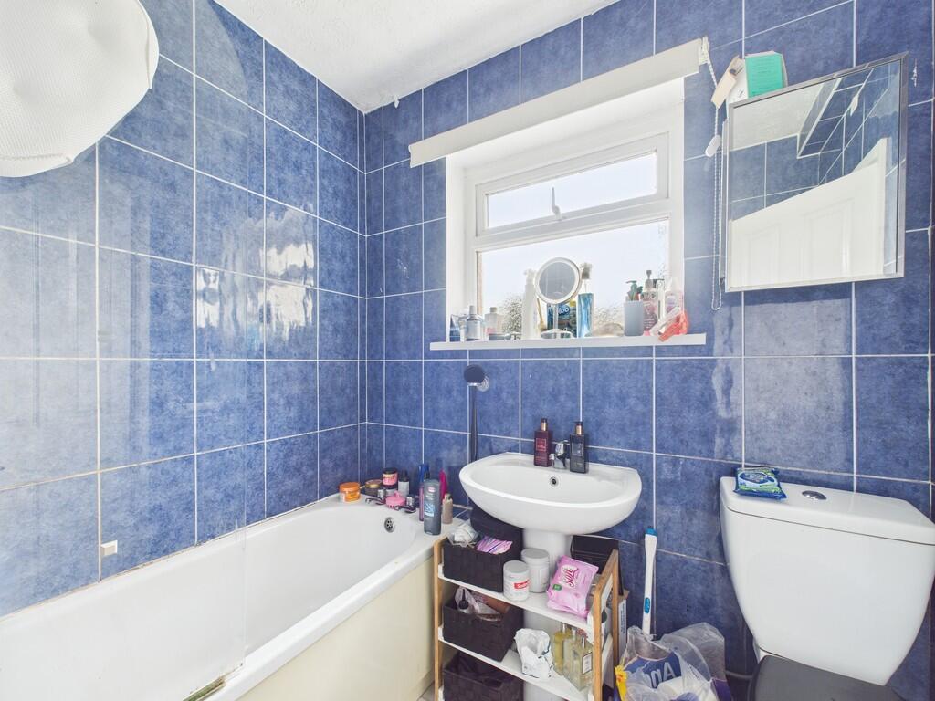 CAM02089G0-PR0528...