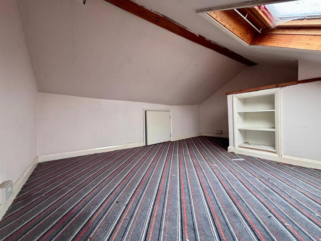 loft room.jpg